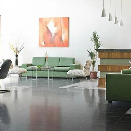 Iracema Travel Apartamento *